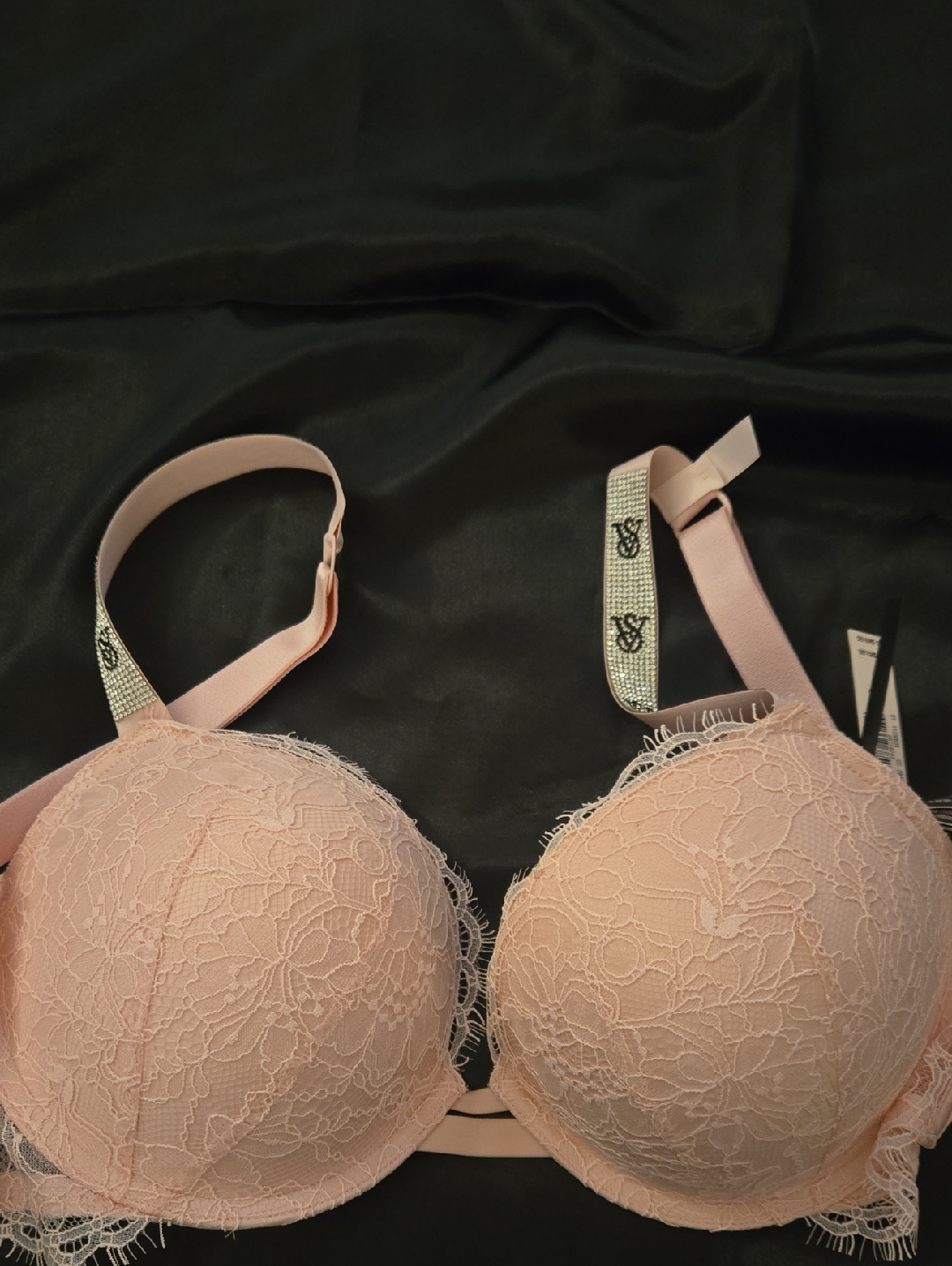Victoria's Secret Blush Lace Push-Up Bra